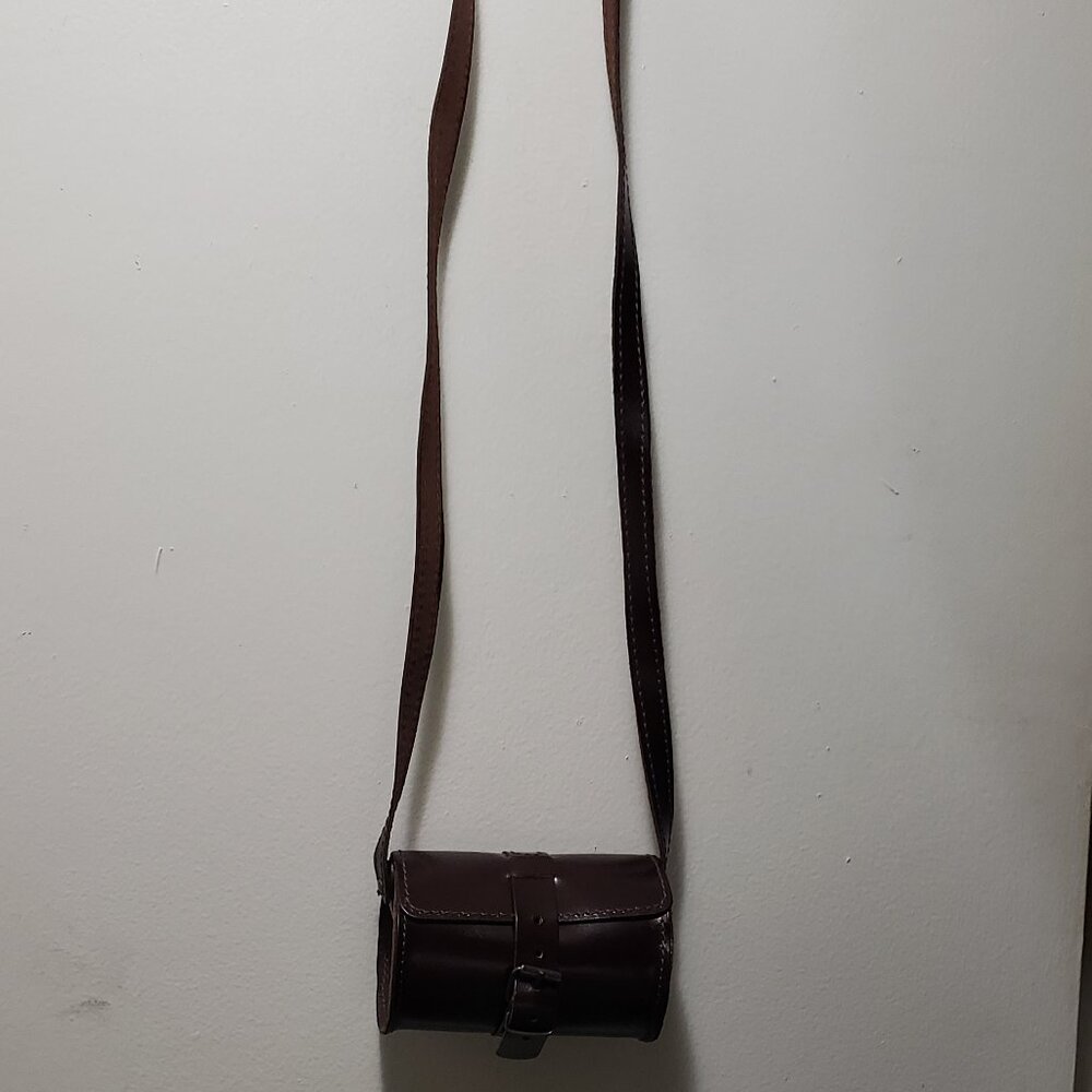 100% Leather Vintage Barrel Shape Buckle Crossbody Bag.